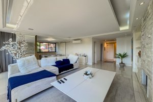 Apartamento com 150m², 3 dormitórios no bairro Jardim Lindóia em Porto Alegre para Alugar