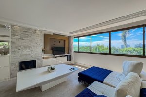 Apartamento com 150m², 3 dormitórios no bairro Jardim Lindóia em Porto Alegre para Alugar