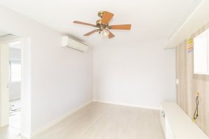 Apartamento com 67m², 2 dormitórios no bairro Cristal em Porto Alegre para Alugar