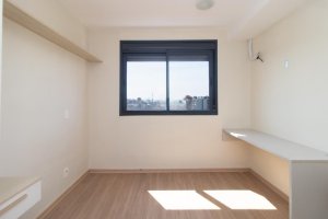 Apartamento com 58m², 2 dormitórios no bairro Azenha em Porto Alegre para Alugar