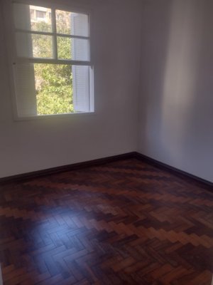 Apartamento com 51m², 2 dormitórios no bairro Rio Branco em Porto Alegre para Alugar