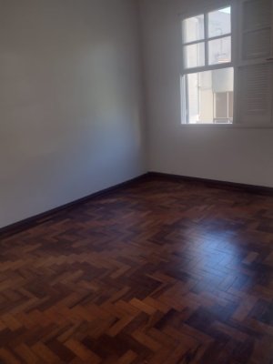 Apartamento com 51m², 2 dormitórios no bairro Rio Branco em Porto Alegre para Alugar