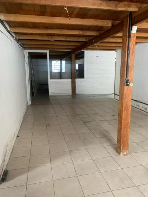 Depósito com 321m² no bairro Navegantes em Porto Alegre para Alugar