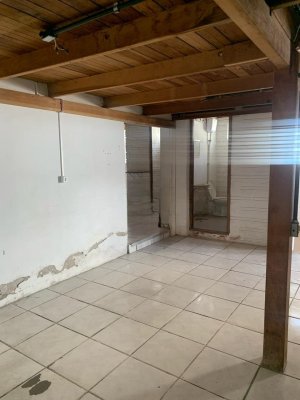 Depósito com 321m² no bairro Navegantes em Porto Alegre para Alugar