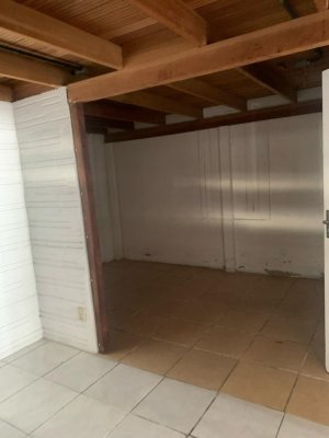 Depósito com 321m² no bairro Navegantes em Porto Alegre para Alugar