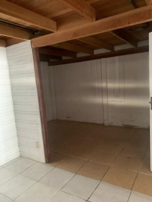 Depósito com 321m² no bairro Navegantes em Porto Alegre para Alugar