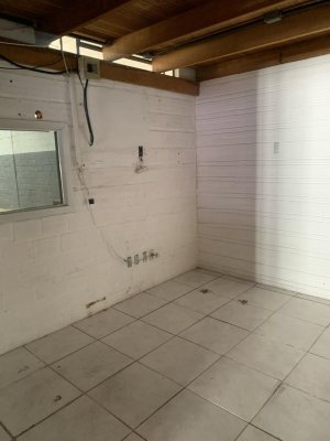 Depósito com 321m² no bairro Navegantes em Porto Alegre para Alugar