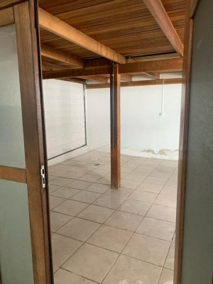Depósito com 321m² no bairro Navegantes em Porto Alegre para Alugar