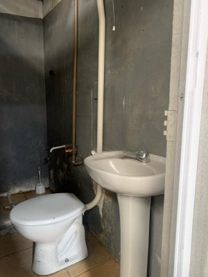 Depósito com 321m² no bairro Navegantes em Porto Alegre para Alugar