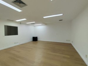 Loja com 97m² no bairro Moinhos de Vento em Porto Alegre para Alugar