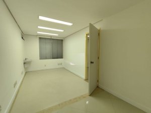 Loja com 97m² no bairro Moinhos de Vento em Porto Alegre para Alugar