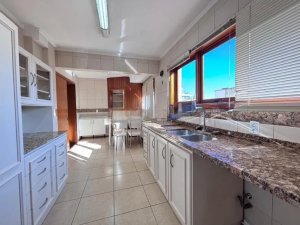 Apartamento com 192m², 3 dormitórios no bairro Bela Vista em Porto Alegre para Alugar