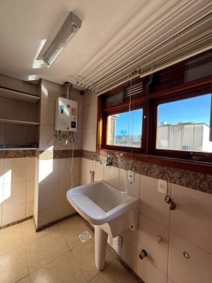 Apartamento com 192m², 3 dormitórios no bairro Bela Vista em Porto Alegre para Alugar