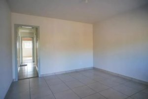Casa com 82m², 3 dormitórios no bairro Passo das Pedras em Porto Alegre para Alugar