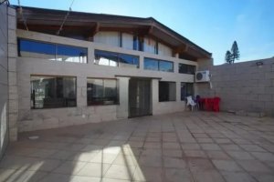 Casa com 220m², 3 dormitórios no bairro Parque Santa Fé em Porto Alegre para Alugar