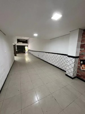 Loja com 199m² no bairro Moinhos de Vento em Porto Alegre para Alugar