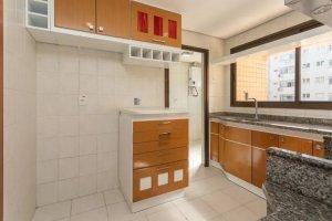 Apartamento com 178m², 2 dormitórios no bairro Moinhos de Vento em Porto Alegre para Alugar