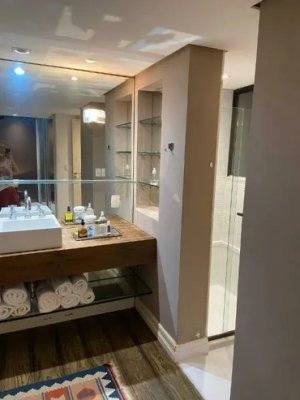 Apartamento com 178m², 2 dormitórios no bairro Moinhos de Vento em Porto Alegre para Alugar