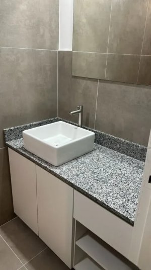 Apartamento com 64m², 2 dormitórios no bairro Higienópolis em Porto Alegre para Alugar