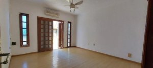 Casa com 200m², 3 dormitórios no bairro Cristo Redentor em Porto Alegre para Alugar