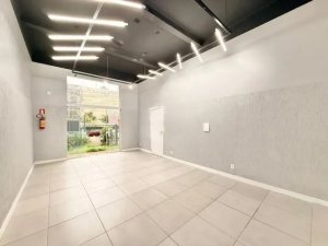 Loja com 36m² no bairro Auxiliadora em Porto Alegre para Alugar