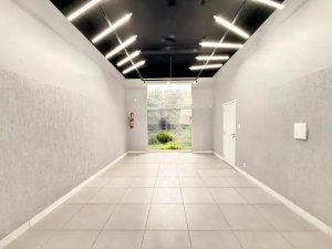 Loja com 36m² no bairro Auxiliadora em Porto Alegre para Alugar
