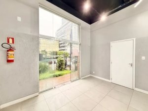 Loja com 36m² no bairro Auxiliadora em Porto Alegre para Alugar