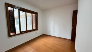 Apartamento com 110m², 3 dormitórios no bairro Passo da Areia em Porto Alegre para Alugar