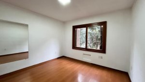 Apartamento com 110m², 3 dormitórios no bairro Passo da Areia em Porto Alegre para Alugar