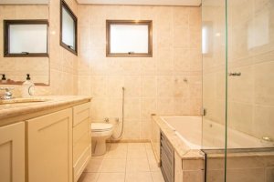 Apartamento com 154m², 3 dormitórios no bairro Petrópolis em Porto Alegre para Alugar