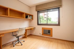 Apartamento com 154m², 3 dormitórios no bairro Petrópolis em Porto Alegre para Alugar