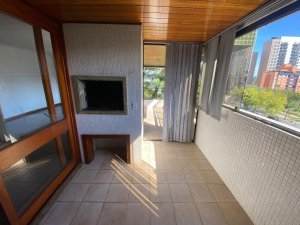 Apartamento com 209m², 3 dormitórios no bairro Chácara das Pedras em Porto Alegre para Alugar