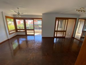Apartamento com 209m², 3 dormitórios no bairro Chácara das Pedras em Porto Alegre para Alugar