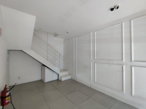 Loja com 35m² no bairro Moinhos de Vento em Porto Alegre para Alugar