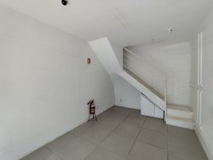 Loja com 35m² no bairro Moinhos de Vento em Porto Alegre para Alugar