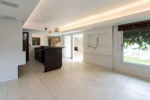 Casa com 450m², 4 dormitórios no bairro Cristal em Porto Alegre para Alugar