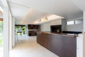 Casa com 450m², 4 dormitórios no bairro Cristal em Porto Alegre para Alugar