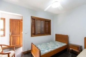 Casa com 450m², 4 dormitórios no bairro Cristal em Porto Alegre para Alugar