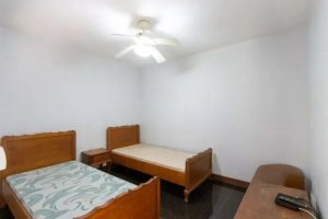 Casa com 450m², 4 dormitórios no bairro Cristal em Porto Alegre para Alugar