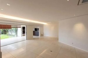 Casa com 450m², 4 dormitórios no bairro Cristal em Porto Alegre para Alugar