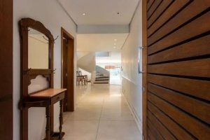 Casa com 450m², 4 dormitórios no bairro Cristal em Porto Alegre para Alugar