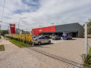 Loja com 150m² no bairro Camaquã em Porto Alegre para Alugar