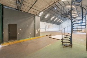 Depósito com 600m² no bairro Navegantes em Porto Alegre para Alugar