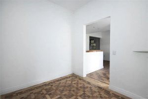 Casa com 240m², 4 dormitórios no bairro Petrópolis em Porto Alegre para Alugar