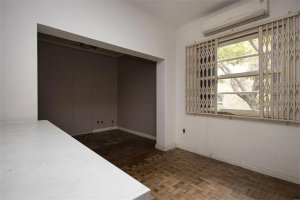 Casa com 240m², 4 dormitórios no bairro Petrópolis em Porto Alegre para Alugar