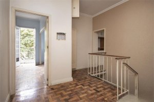 Casa com 240m², 4 dormitórios no bairro Petrópolis em Porto Alegre para Alugar