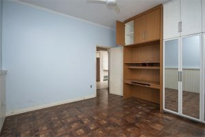 Casa com 240m², 4 dormitórios no bairro Petrópolis em Porto Alegre para Alugar