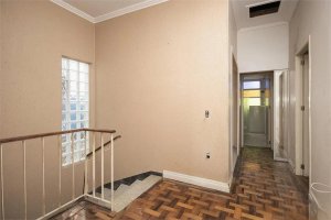 Casa com 240m², 4 dormitórios no bairro Petrópolis em Porto Alegre para Alugar