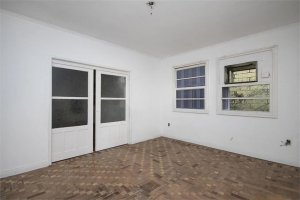 Casa com 240m², 4 dormitórios no bairro Petrópolis em Porto Alegre para Alugar