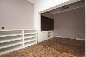 Casa com 240m², 4 dormitórios no bairro Petrópolis em Porto Alegre para Alugar